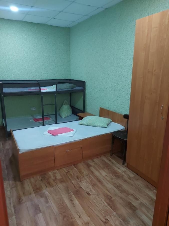 Мини-Отель "Алатау",Хостел Pavlodar Buitenkant foto
